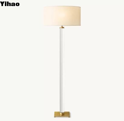 comprar Lâmpadas de chão de latão fabricação em linha
