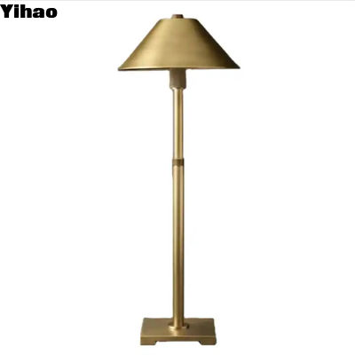 E26 / Candelabra Lâmpada de mesa de latão recarregável com fio rígido Lâmpada de mesa de latão LED
