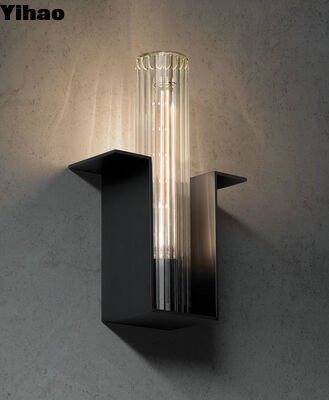 Lâmpada de parede exterior de latão Yihao com altura ajustável e luz branca quente de 3000K para iluminação de parede decorativa moderna