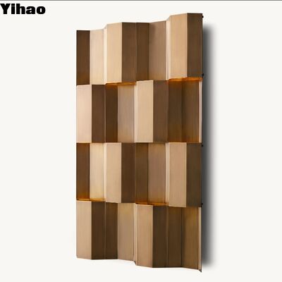 Lâmpada de parede de corpo de cobre de estilo americano moderno com luz branca quente de 2700K para decoração interior